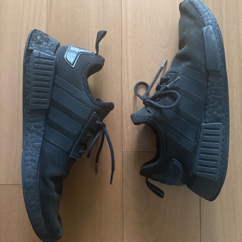 Adidas NMD_R1 Triple Black men’s sneakers, size 9